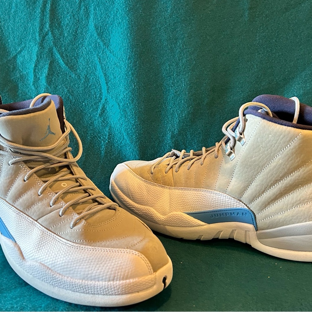 Air Jordan 12 Retro Grey University Blue size 13